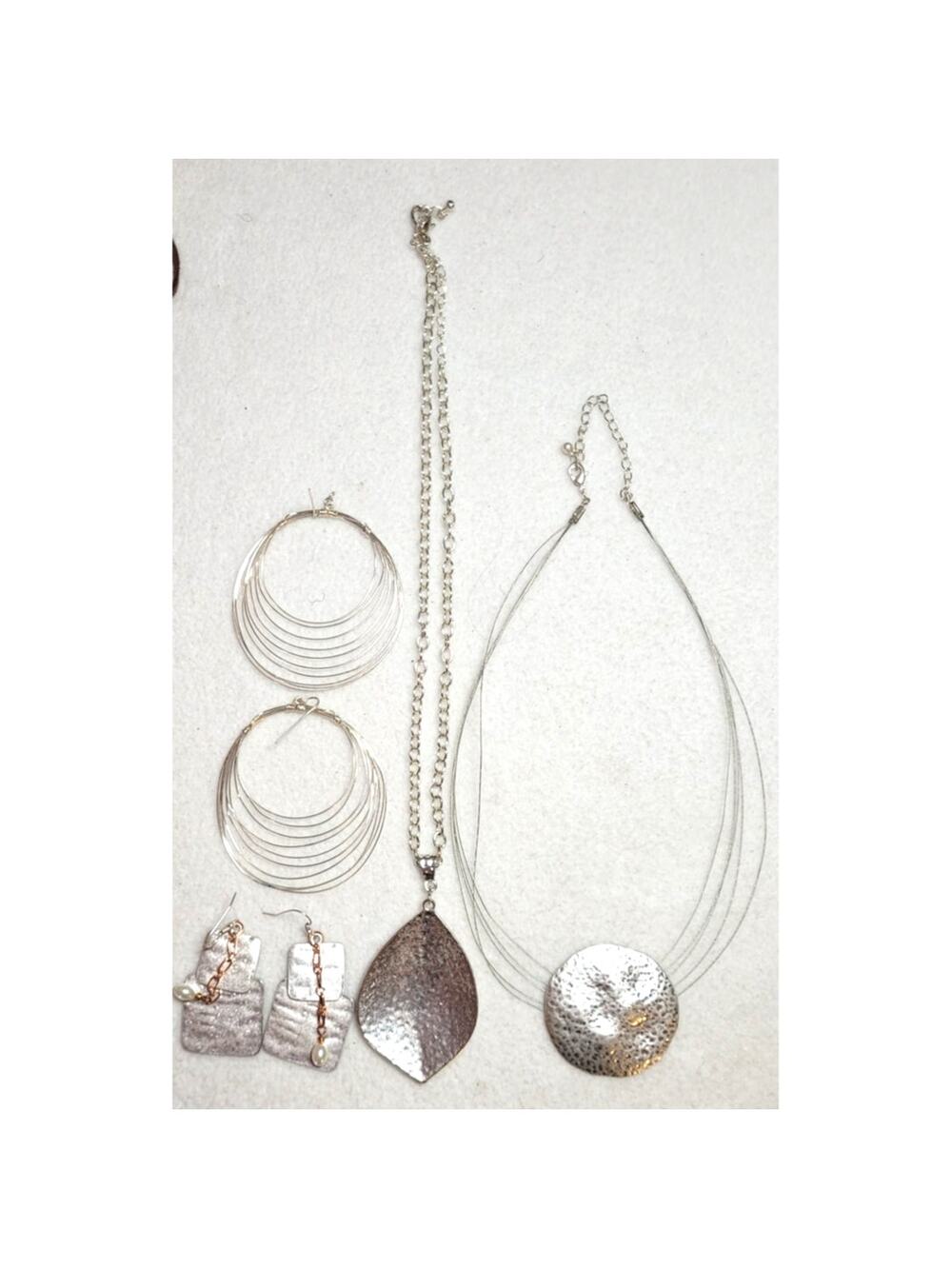 Textured Silvertone Jewelry 4 Pc Lot Chain Infinity Necklaces Pendants Earrings
